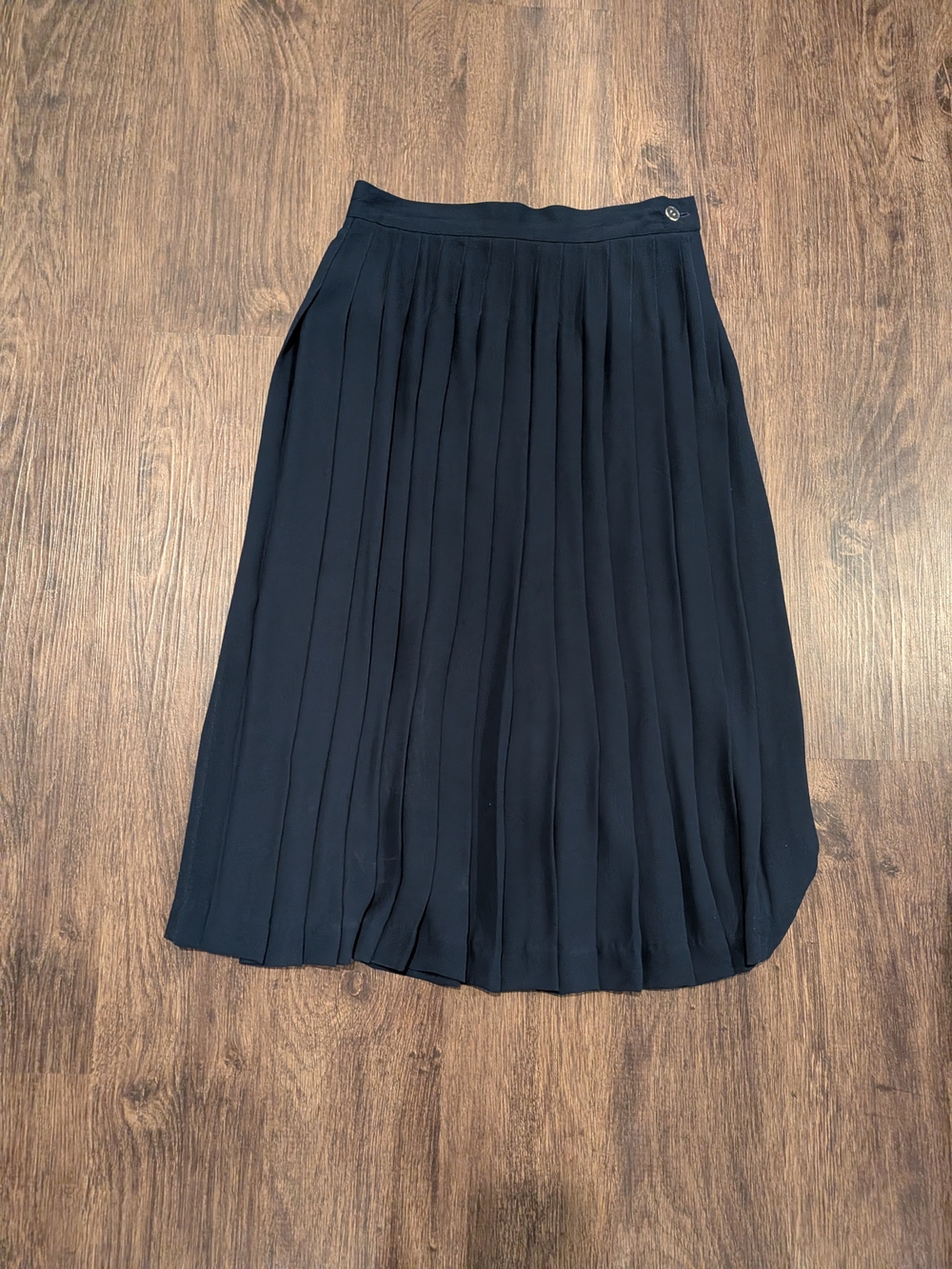 Liz Claiborne Navy Pleated Midi Skirt